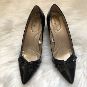 Bandolino pointed kitten heels SZ 6